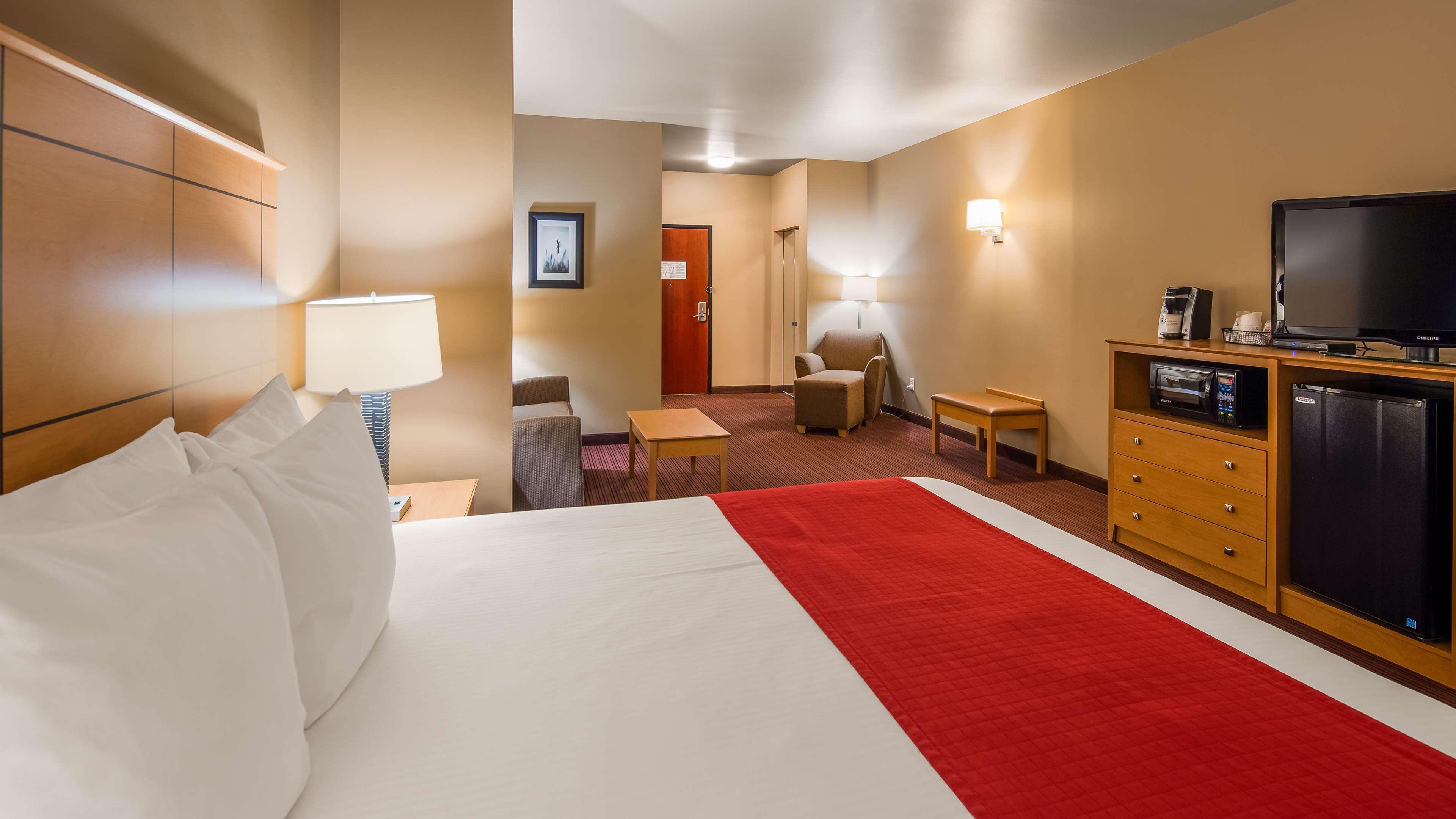 Best Western Golden Prairie Inn And Suites Sidney Esterno foto