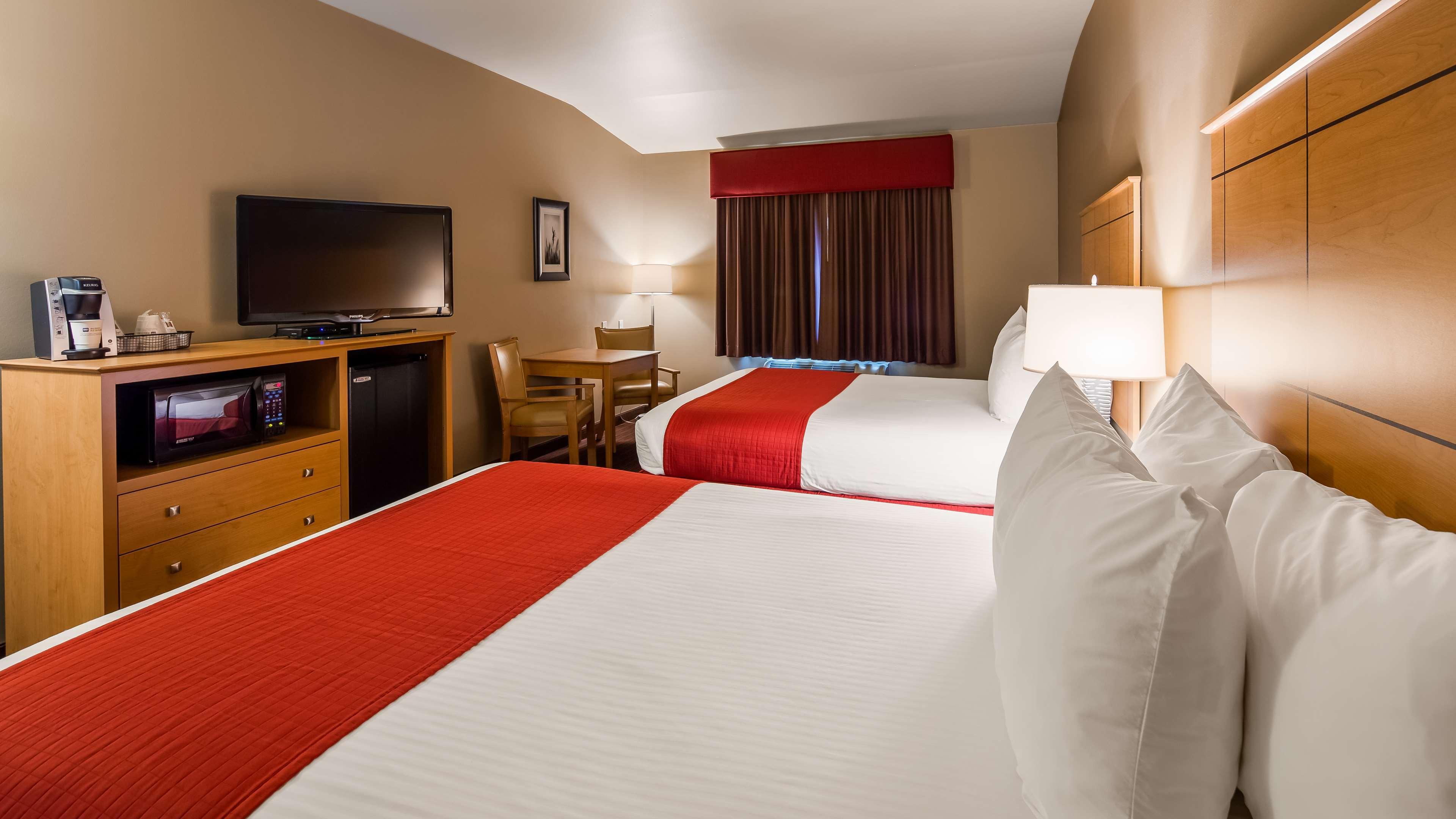 Best Western Golden Prairie Inn And Suites Sidney Esterno foto