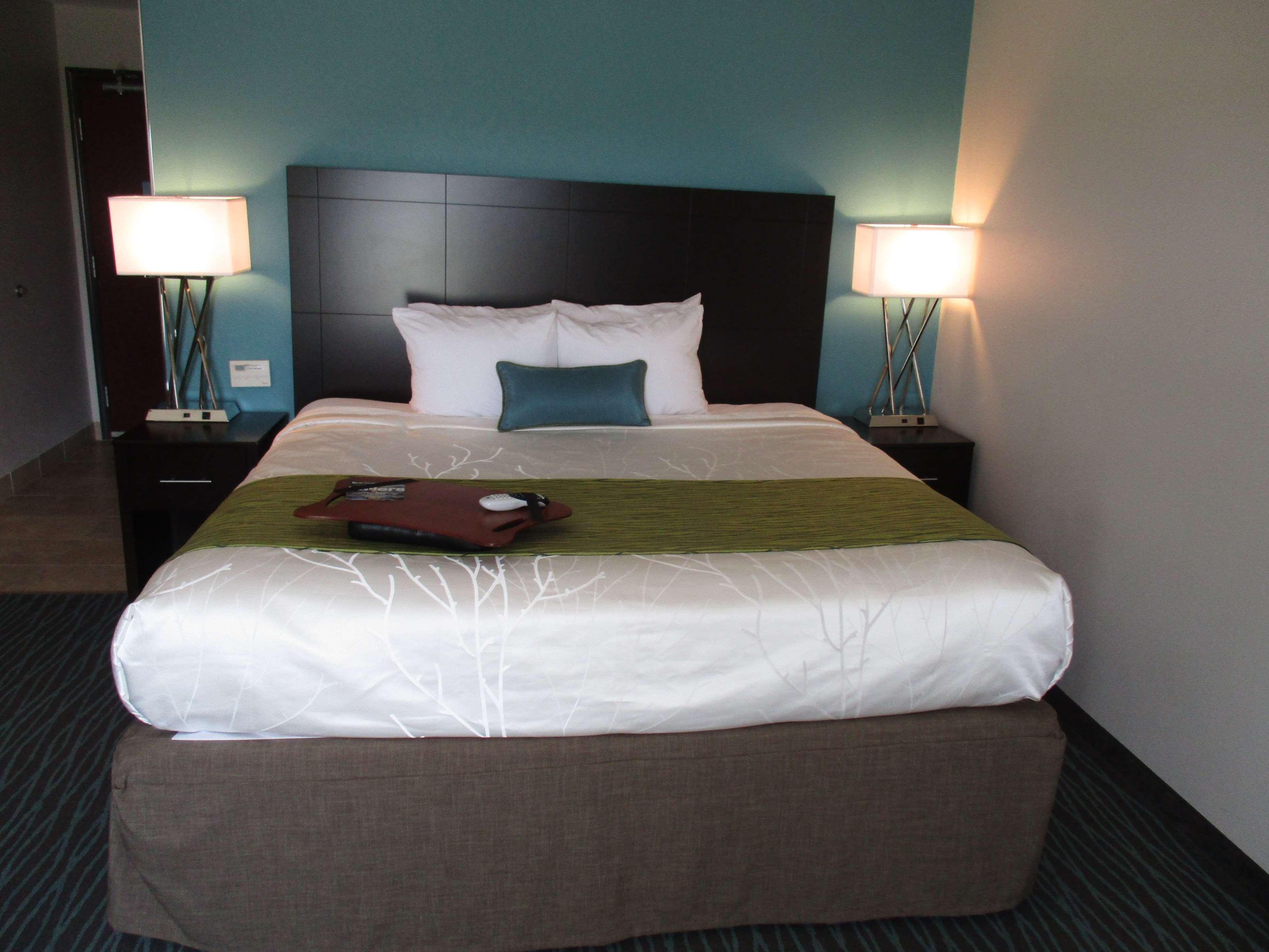 Best Western Golden Prairie Inn And Suites Sidney Esterno foto