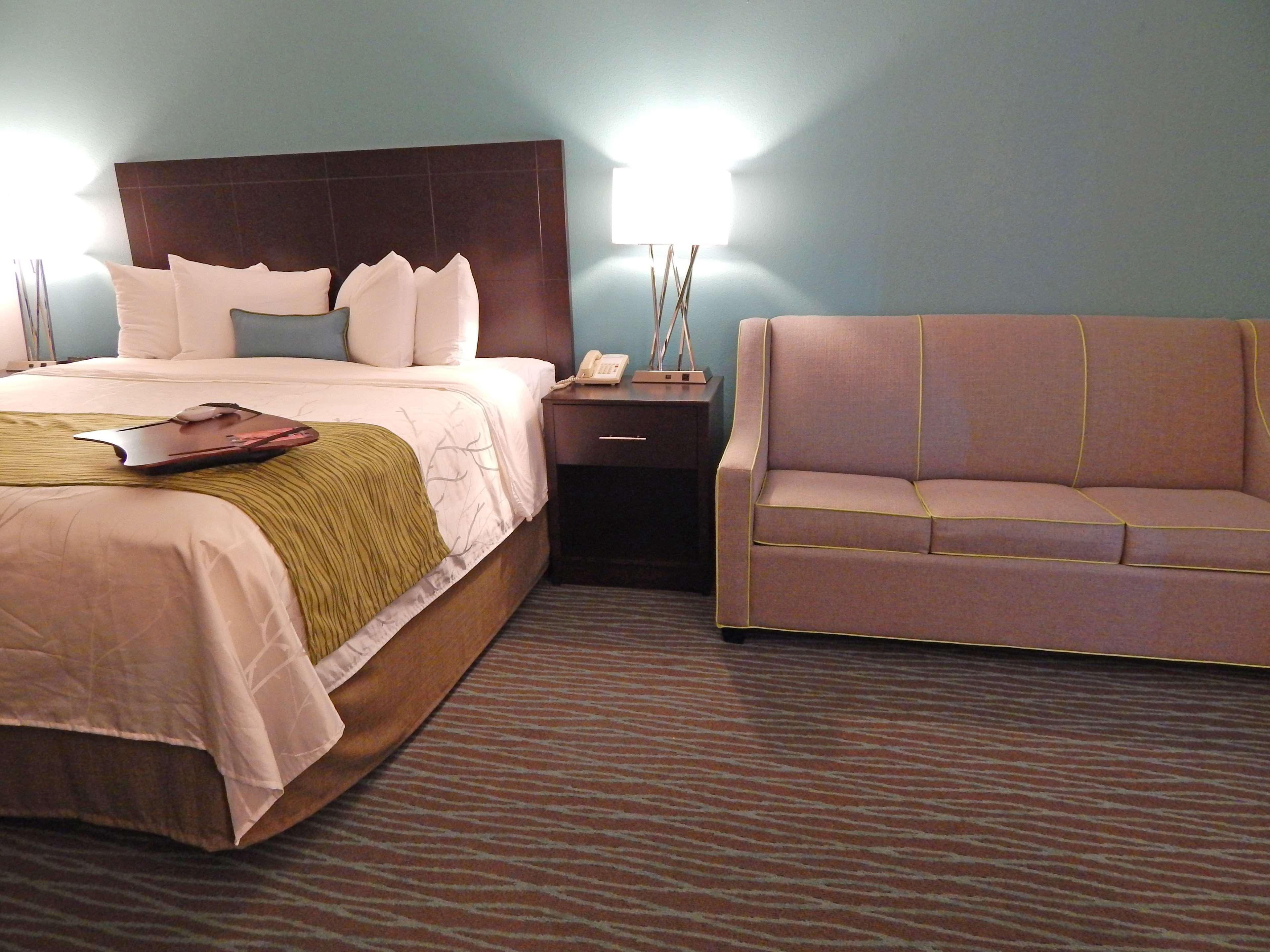 Best Western Golden Prairie Inn And Suites Sidney Esterno foto