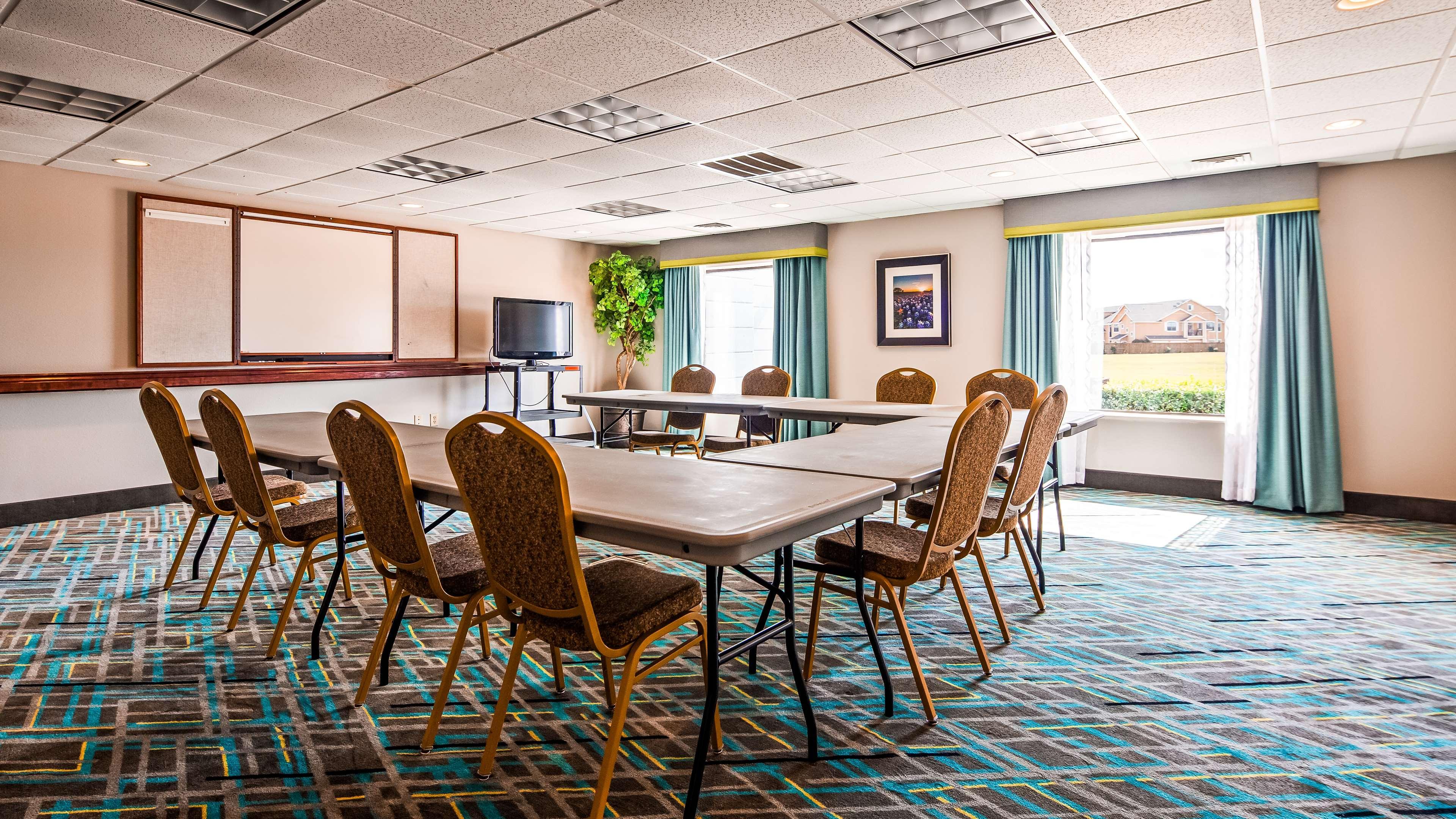 Best Western Golden Prairie Inn And Suites Sidney Esterno foto