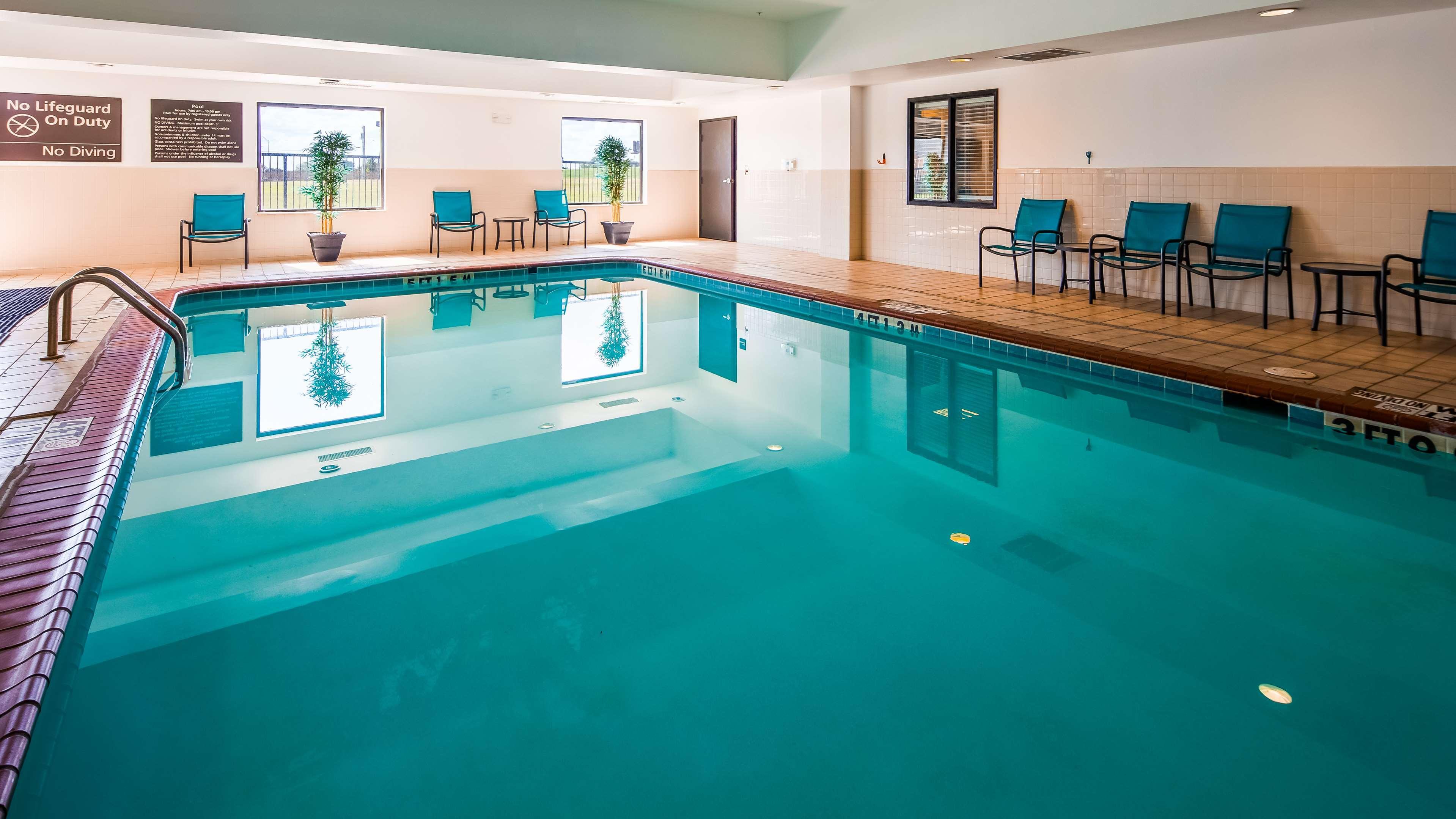 Best Western Golden Prairie Inn And Suites Sidney Esterno foto