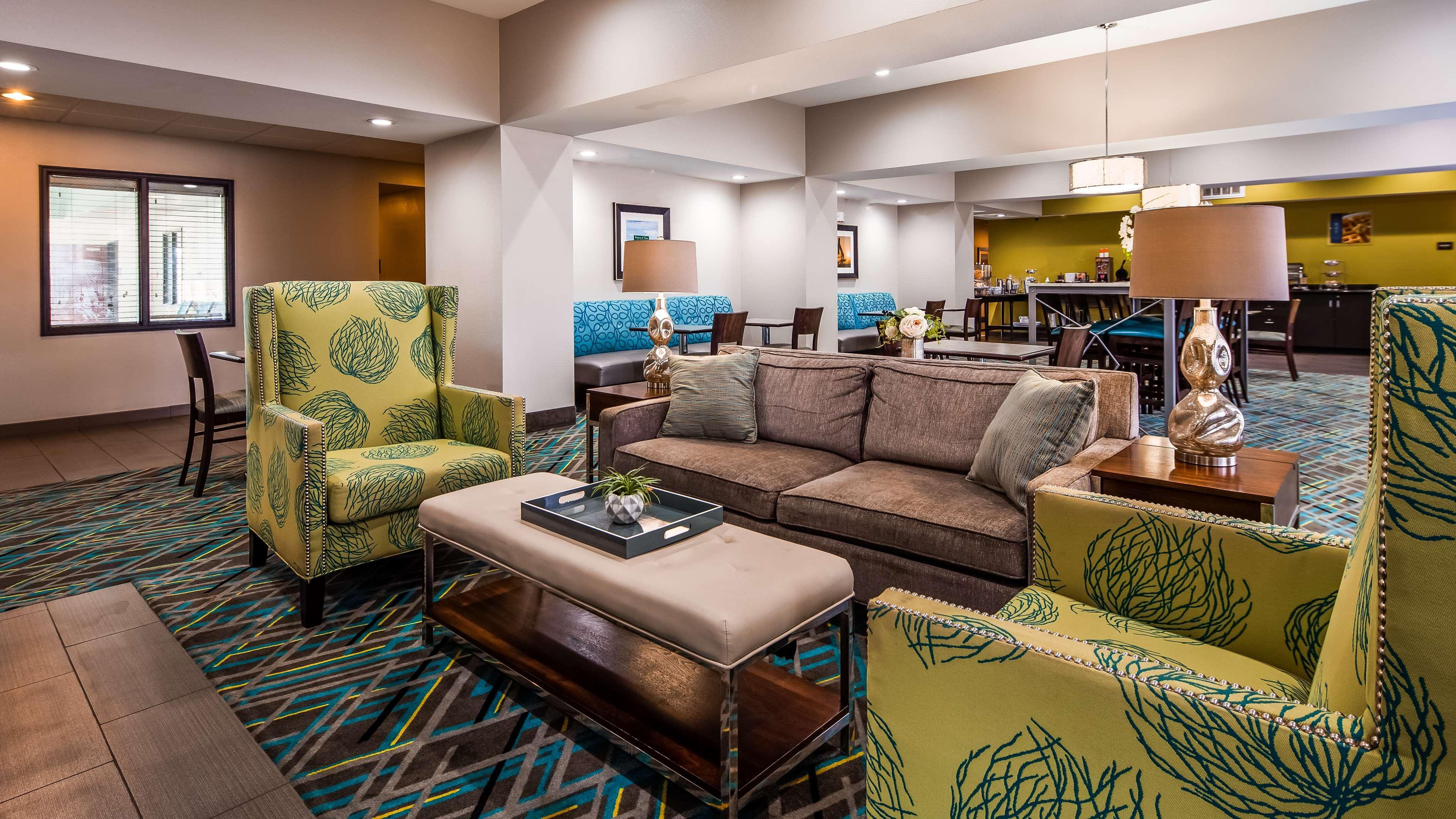 Best Western Golden Prairie Inn And Suites Sidney Esterno foto