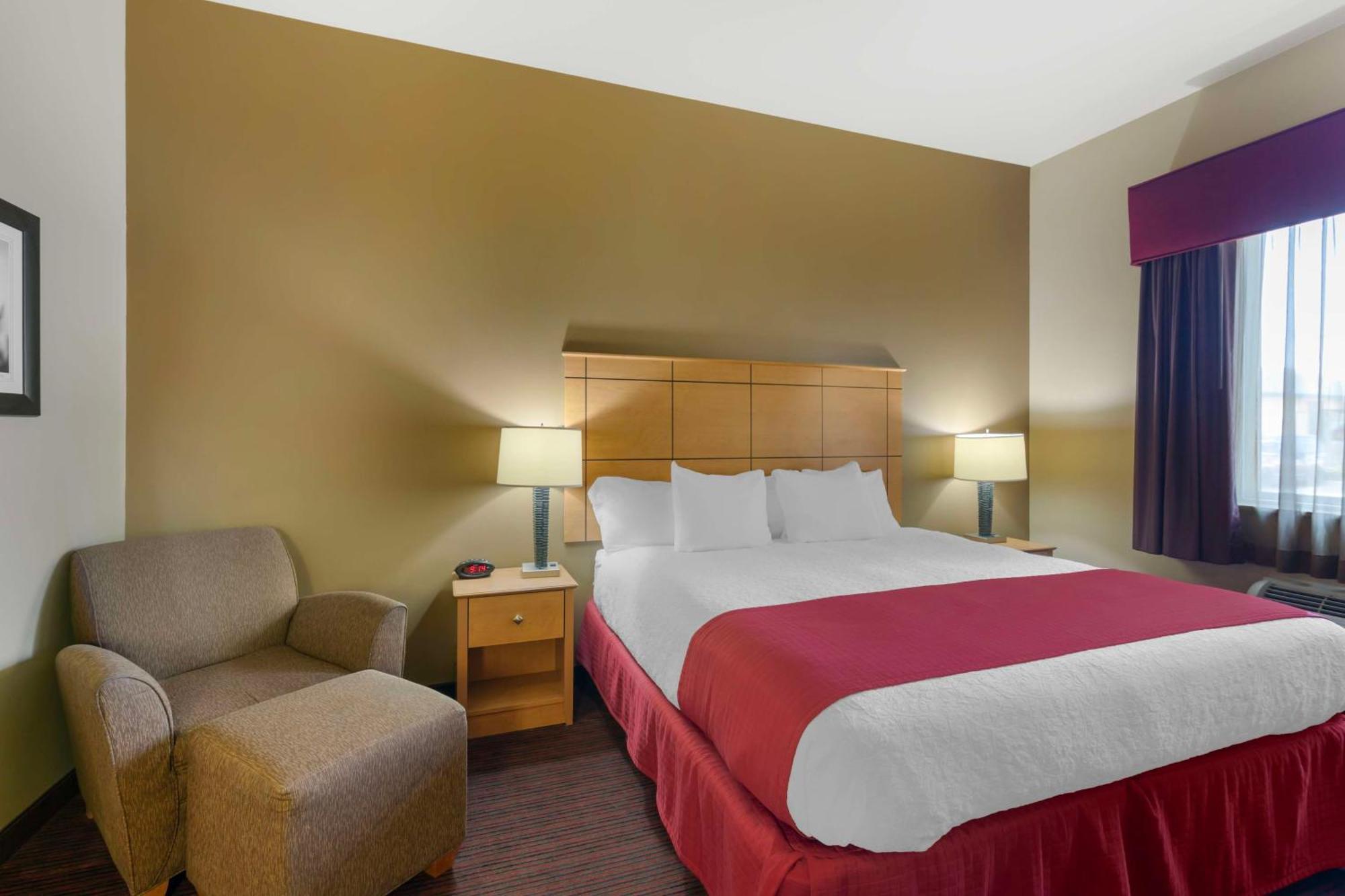 Best Western Golden Prairie Inn And Suites Sidney Esterno foto