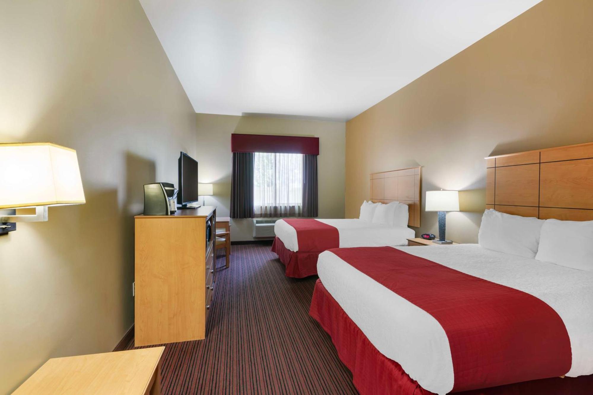 Best Western Golden Prairie Inn And Suites Sidney Esterno foto