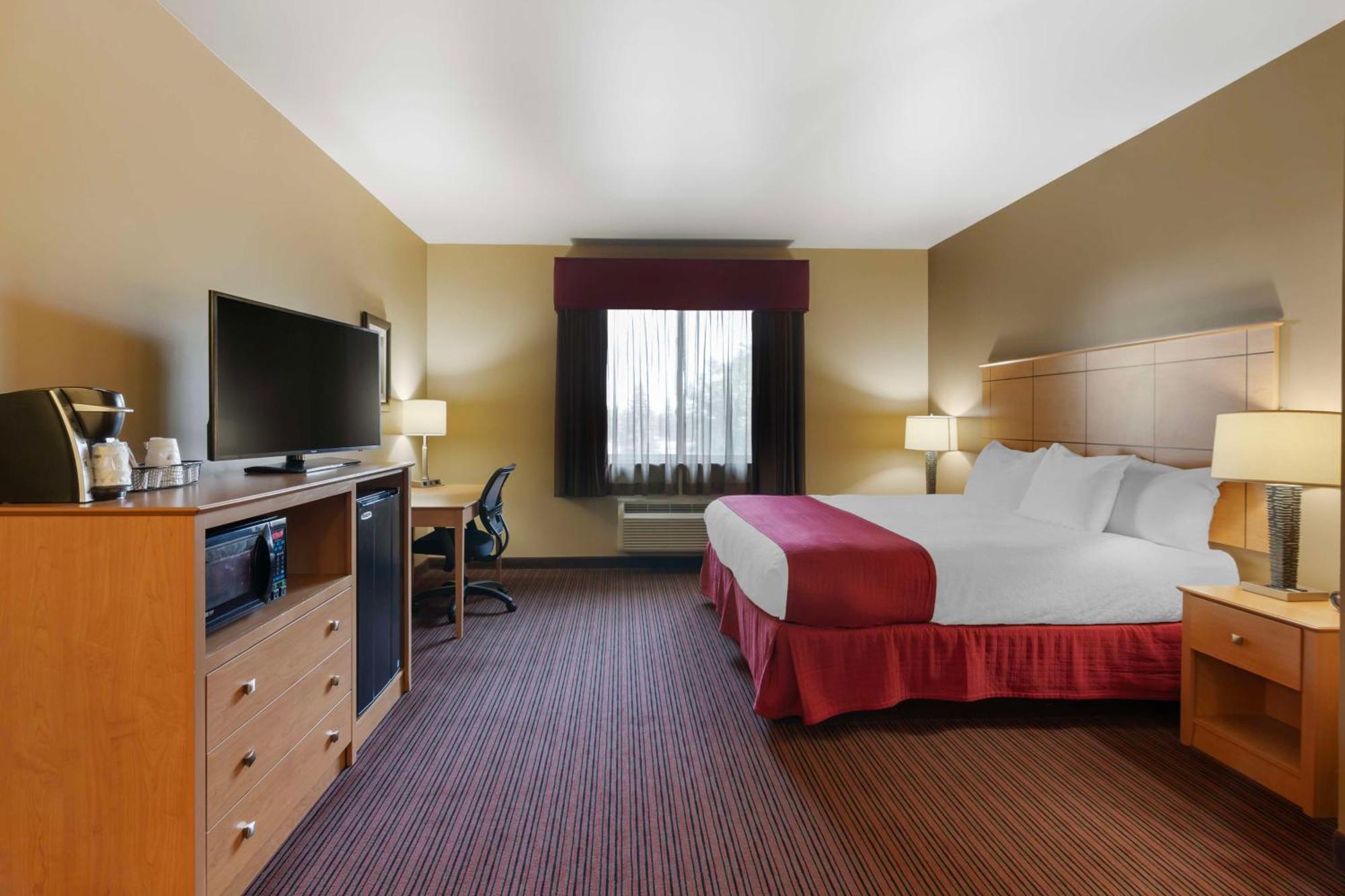 Best Western Golden Prairie Inn And Suites Sidney Esterno foto