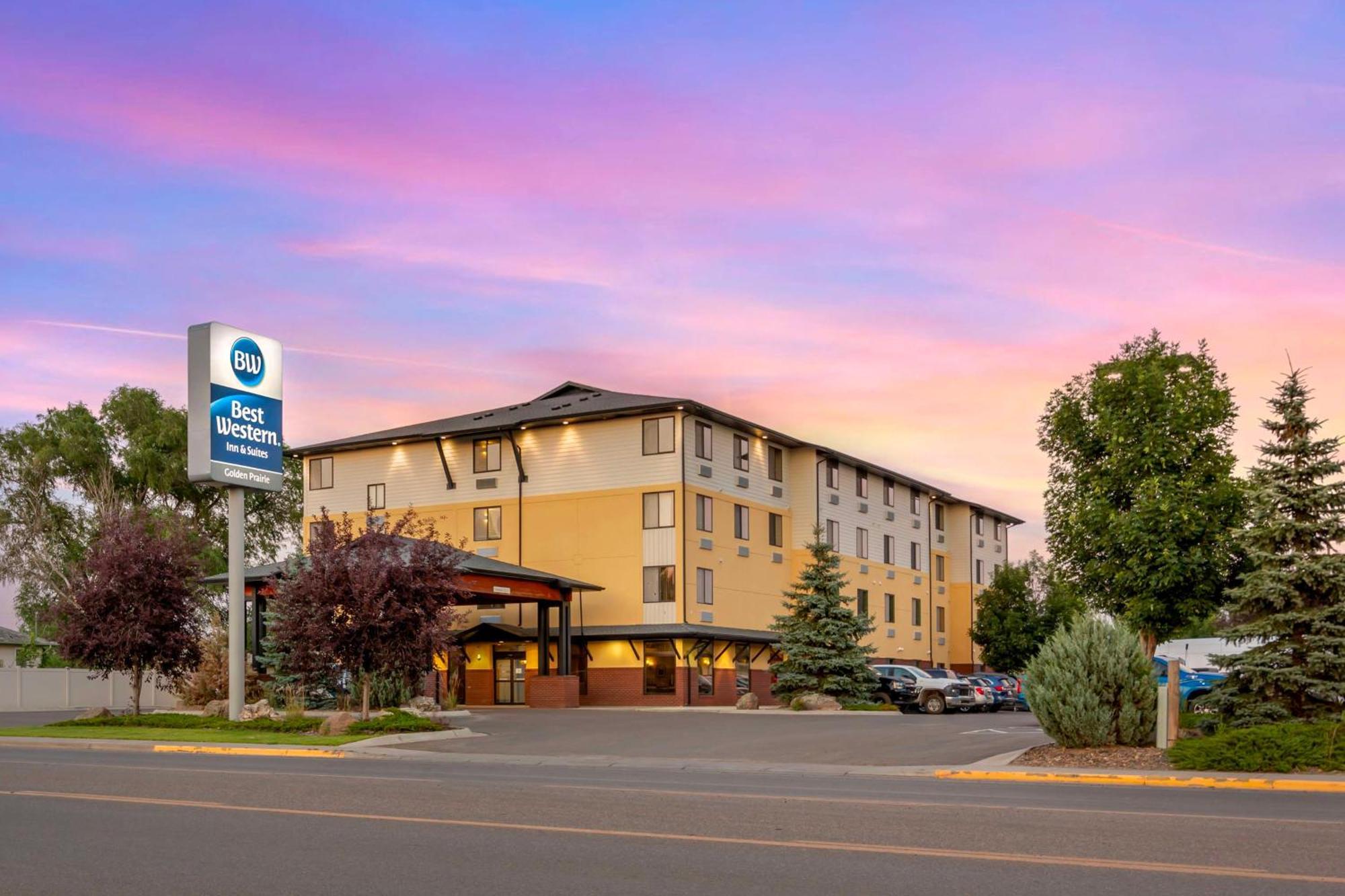 Best Western Golden Prairie Inn And Suites Sidney Esterno foto